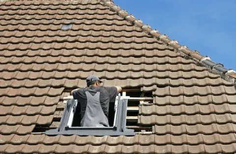 Pose de velux - Les Rues-des-Vignes